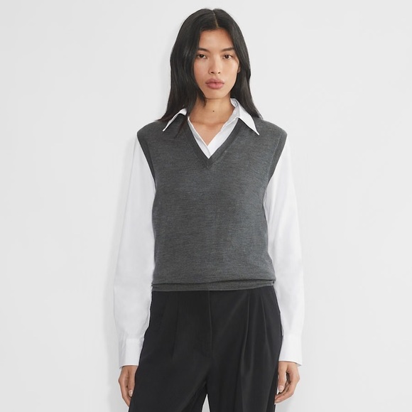 Babaton Sweaters - Aritzia Babaton Allocate Merino Wool Sweater Vest Size Small